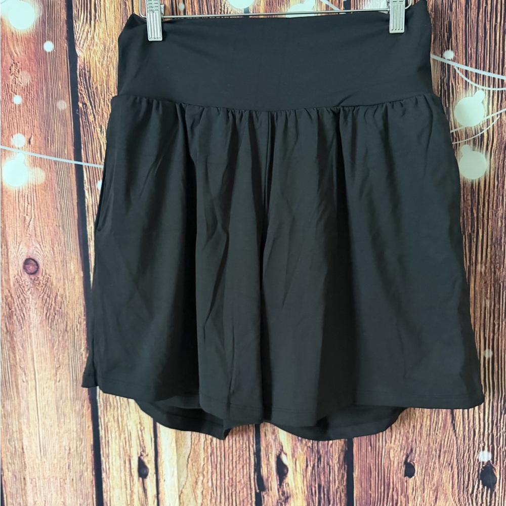 Halara High Waisted Flowy 2-in-1 Athletic Shorts with Pockets NWOT Large